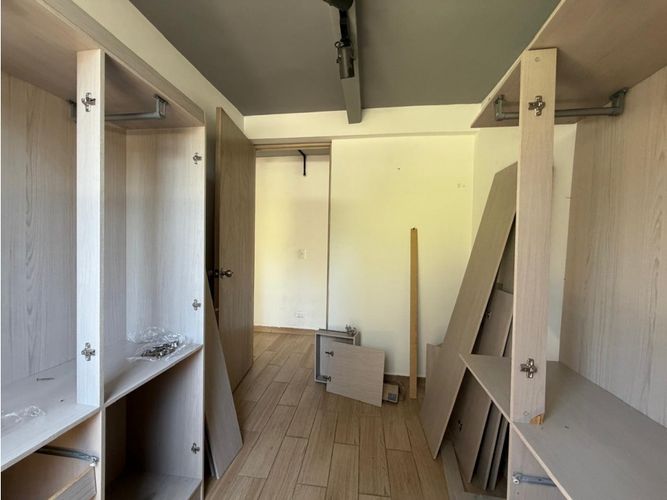 Apartamento de 3 alcobas en venta en Loma De San Jose, Sabaneta, 60 m² · foto 18 de 24