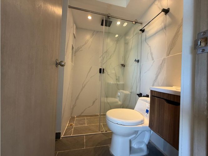 Apartamento de 3 alcobas en venta en Loma De San Jose, Sabaneta, 60 m² · foto 19 de 24