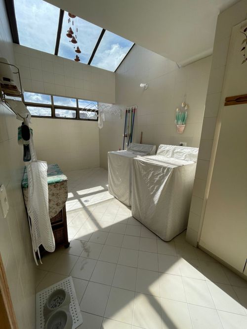 Apartamento de 4 alcobas en venta en La Carolina, Bogotá, 280 m² · foto 10 de 24