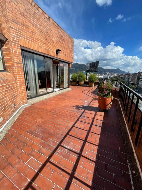 Apartamento de 4 alcobas en venta en La Carolina, Bogotá, 280 m² · foto 15 de 24