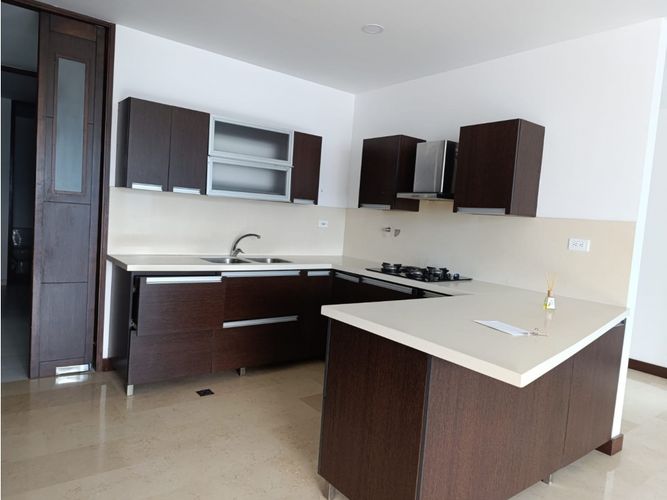 Apartamento de 3 alcobas en venta en Aves Maria, Sabaneta, 121 m² · foto 2 de 14