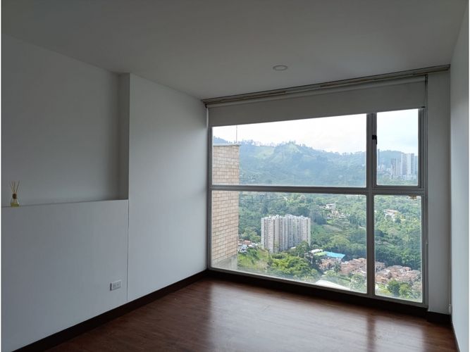 Apartamento de 3 alcobas en venta en Aves Maria, Sabaneta, 121 m² · foto 5 de 14
