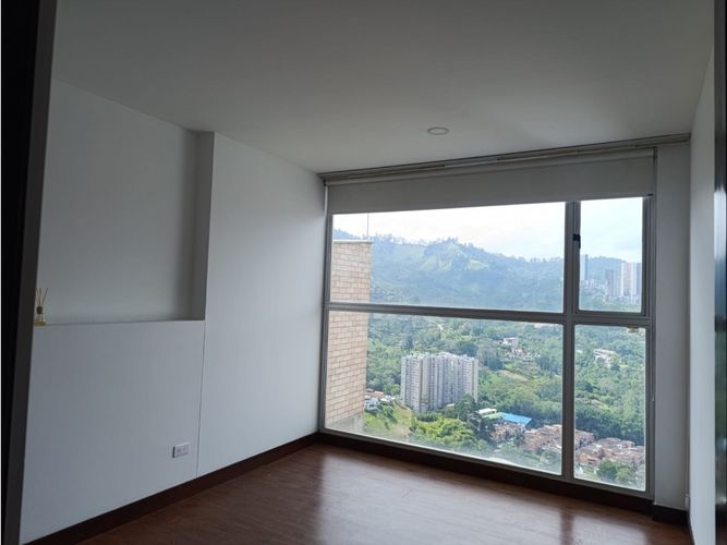 Apartamento de 3 alcobas en venta en Aves Maria, Sabaneta, 121 m² · foto 6 de 14