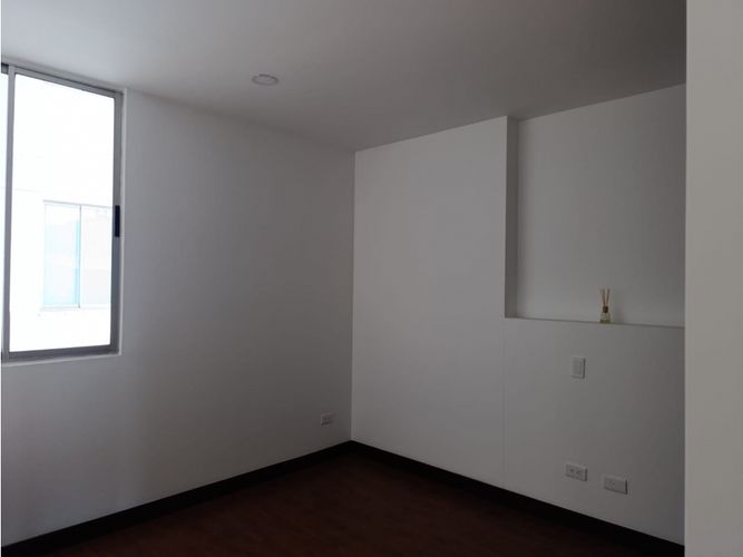 Apartamento de 3 alcobas en venta en Aves Maria, Sabaneta, 121 m² · foto 12 de 14