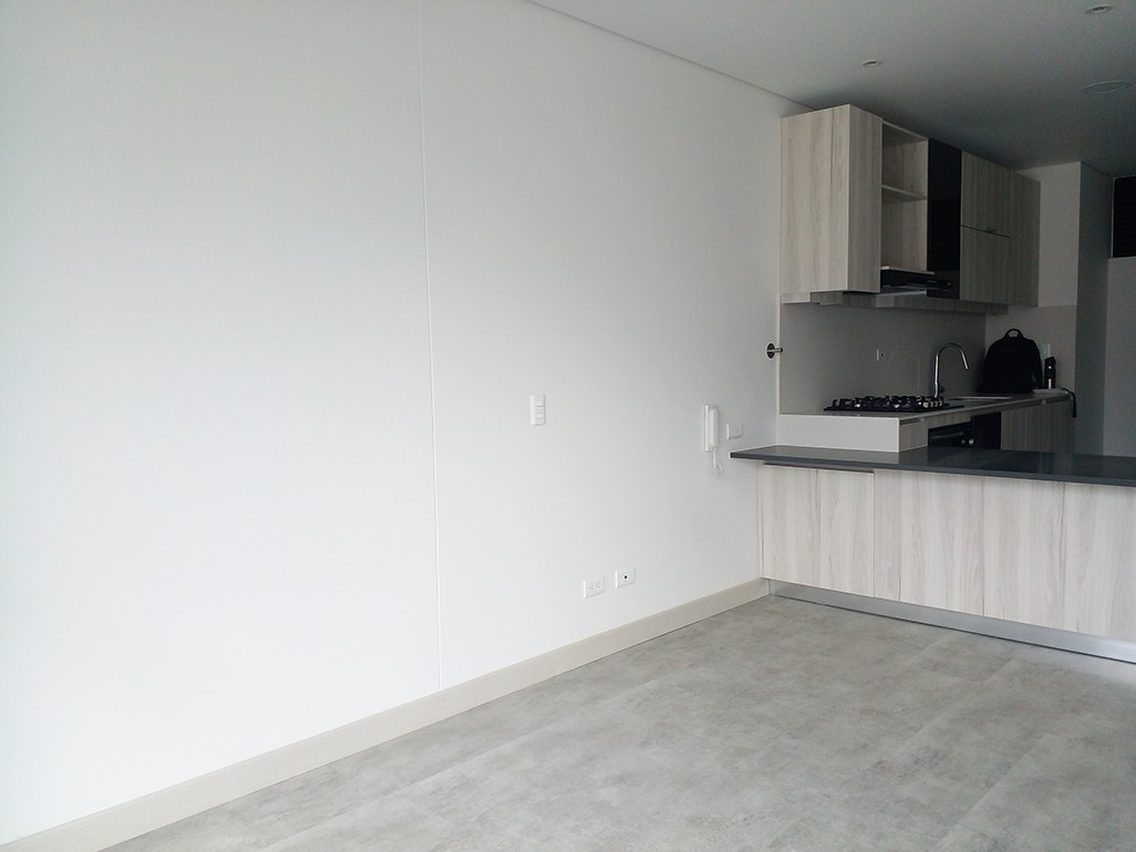 Apartamento en arriendo en El Poblado, Medellín · foto 3 de 11