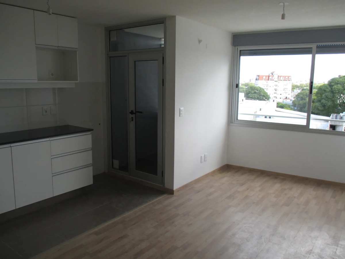 ALQUILER Apartamento 1 Dormitorio en la Comercial