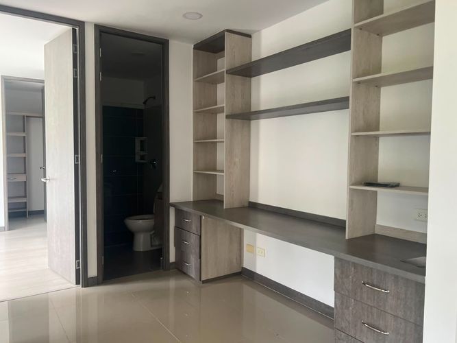 Apartamento de 2 alcobas en arriendo en Camino Verde, Envigado, 68 m² · foto 10 de 14