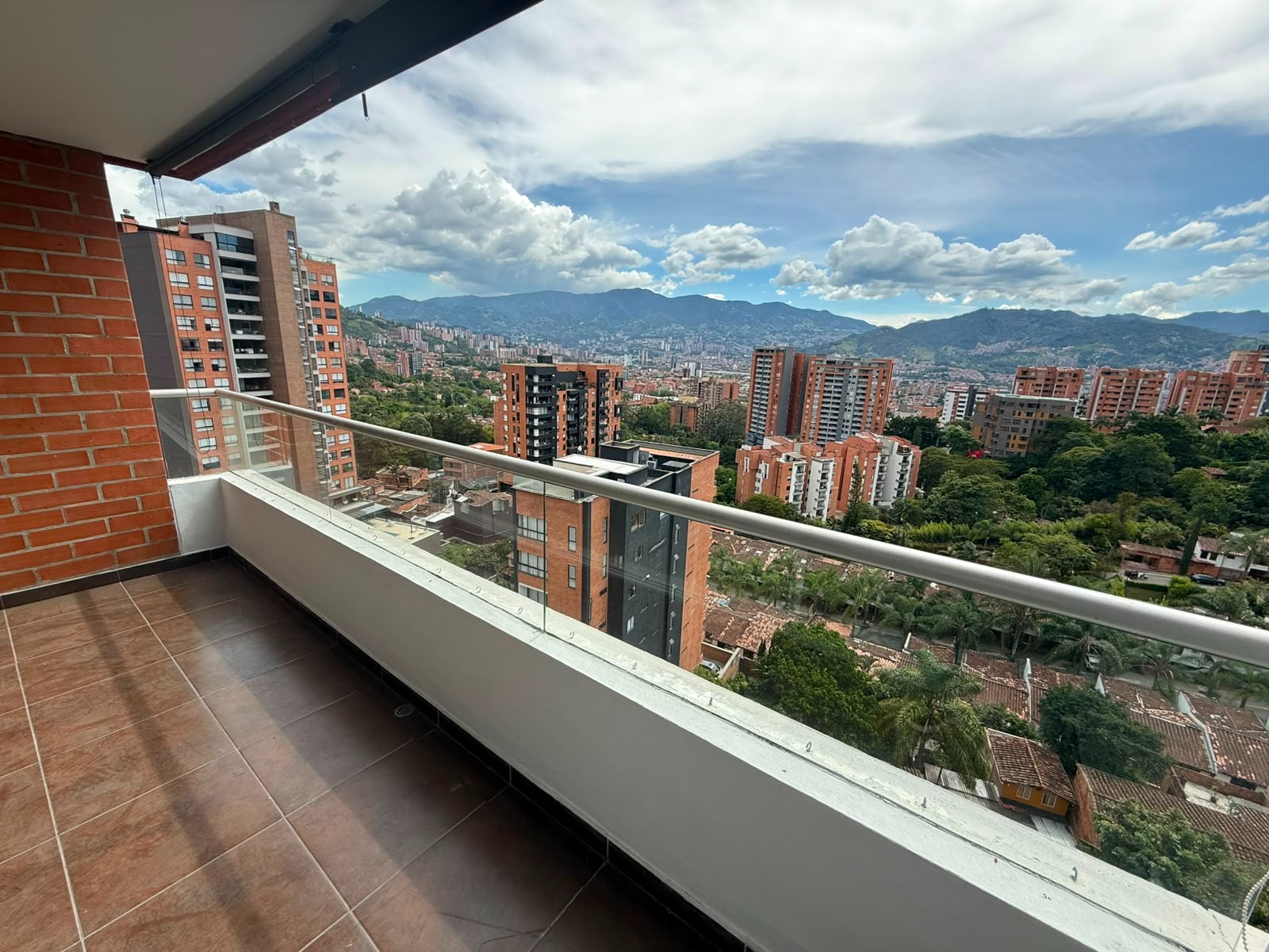 Apartamento en arriendo en Cumbres, Envigado · foto 21 de 21