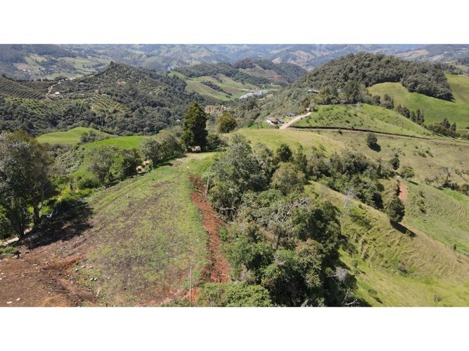 Lote en venta en Llanadas, La Ceja, 1500 m² · foto 5 de 10