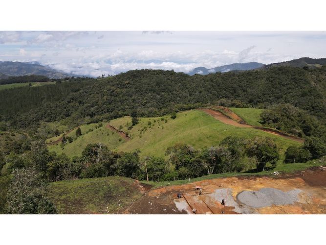Lote en venta en Llanadas, La Ceja, 1500 m² · foto 7 de 10