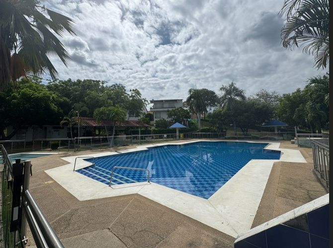 Casa de 4 alcobas en venta en Bosques De Peñalisa, Ricaurte, 300 m² · foto 3 de 24