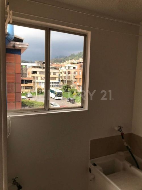 Apartamento de 3 alcobas en venta en El Codito, Bogotá, 48 m² · foto 10 de 15