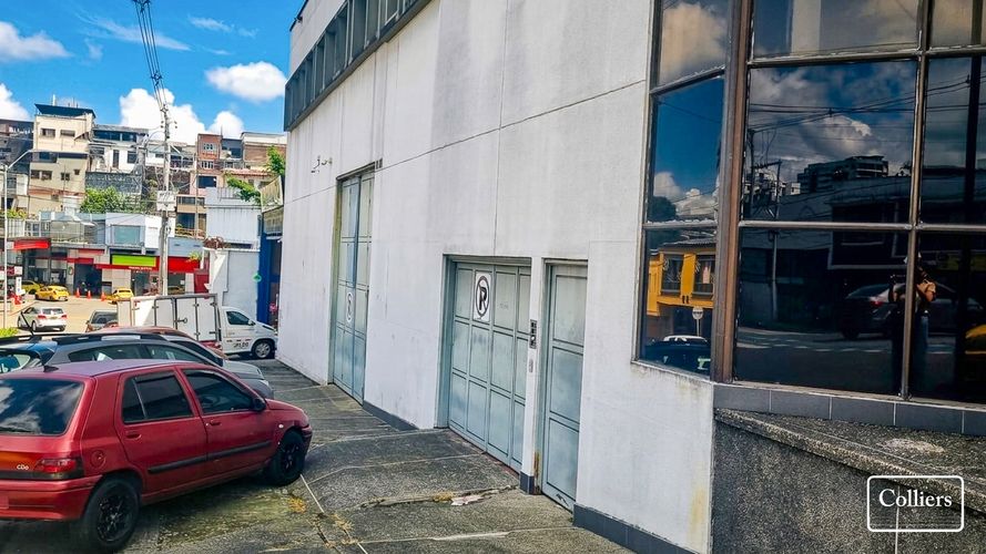 Bodega en venta en San Fernando, Armenia, 971 m² · foto 10 de 10