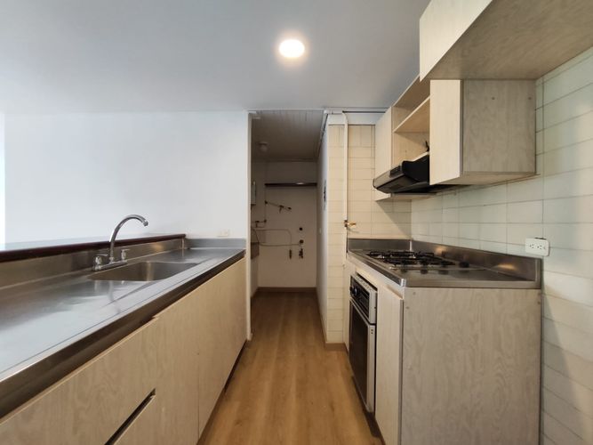 Apartamento de 2 alcobas en arriendo en Los Naranjos, Medellín, 101 m² · foto 3 de 21