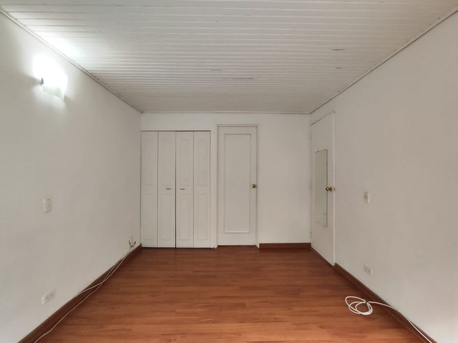 Apartamento de 2 alcobas en arriendo en Los Naranjos, Medellín, 101 m² · foto 6 de 21