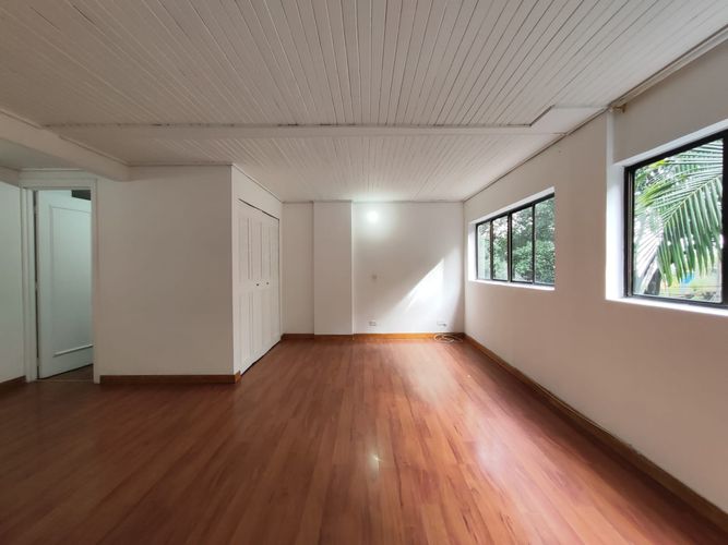 Apartamento de 2 alcobas en arriendo en Los Naranjos, Medellín, 101 m² · foto 10 de 21