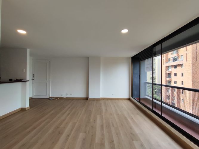 Apartamento de 2 alcobas en arriendo en Los Naranjos, Medellín, 101 m² · foto 14 de 21