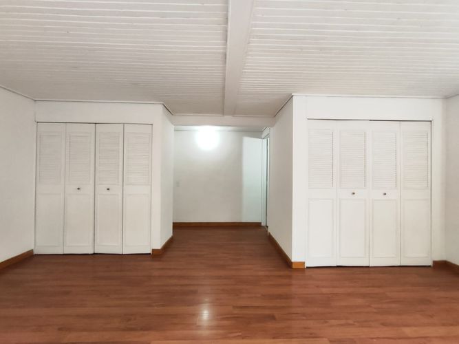 Apartamento de 2 alcobas en arriendo en Los Naranjos, Medellín, 101 m² · foto 15 de 21