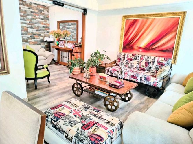 Casa en venta en Cedritos, Bogotá · foto 2 de 24