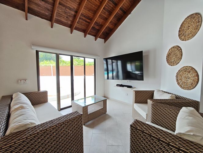Casa de 3 alcobas en venta en Ricaurte, 438 m² · foto 11 de 24