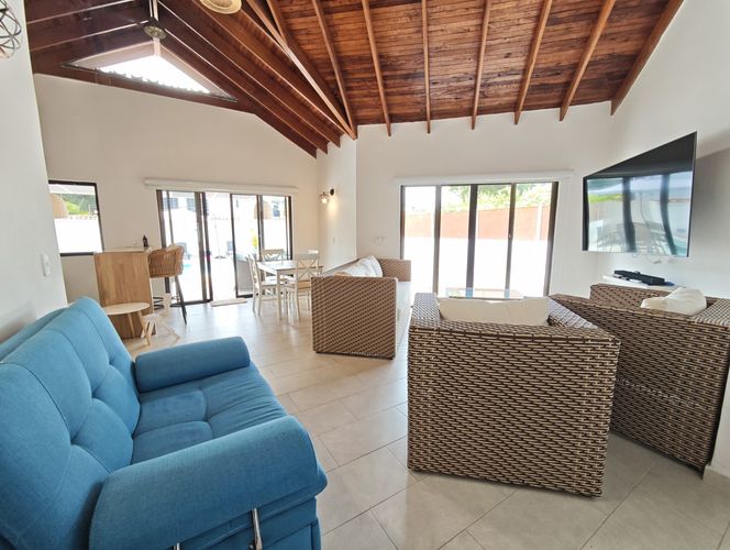 Casa de 3 alcobas en venta en Ricaurte, 438 m² · foto 12 de 24