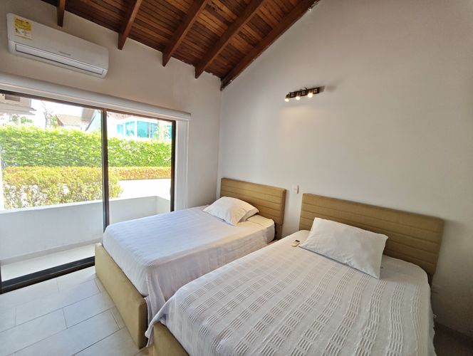 Casa de 3 alcobas en venta en Ricaurte, 438 m² · foto 18 de 24