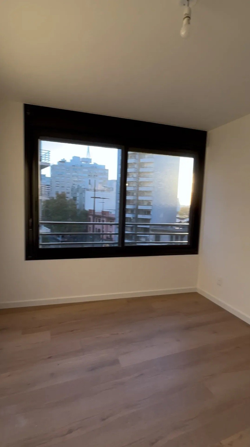 ALQUILER EN TRES CRUCES, EDIFICIO NUEVO, 1 DORMITORIO, BALCON, PORTERIA 24HS, SUM, LAVADERO · Foto 6