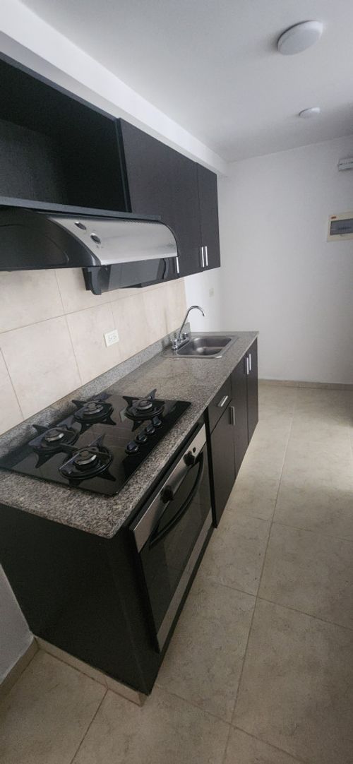 Apartamento de 3 alcobas en arriendo en Villa Carlota, Medellín, 67 m² · foto 4 de 13