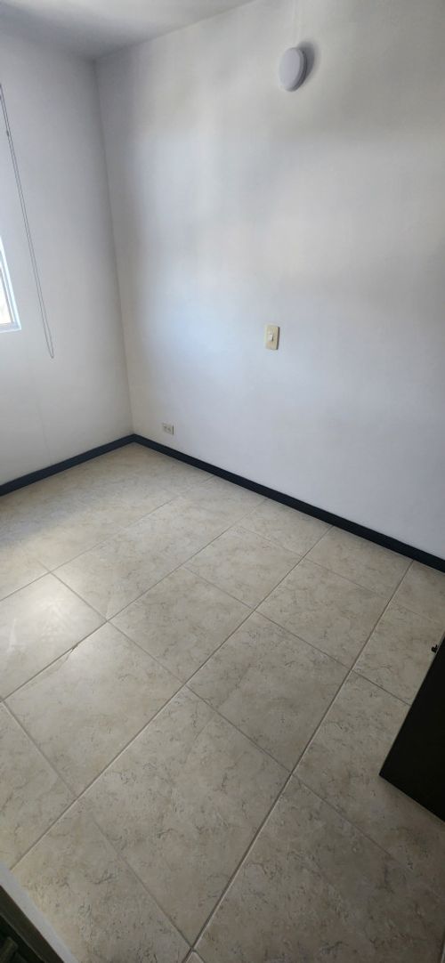 Apartamento de 3 alcobas en arriendo en Villa Carlota, Medellín, 67 m² · foto 9 de 13
