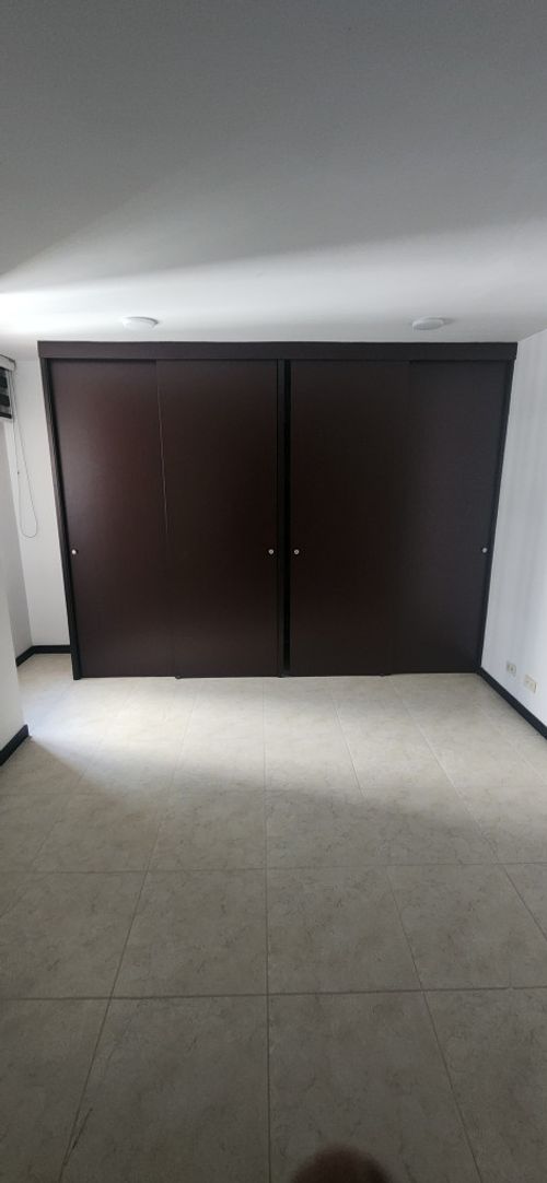 Apartamento de 3 alcobas en arriendo en Villa Carlota, Medellín, 67 m² · foto 12 de 13