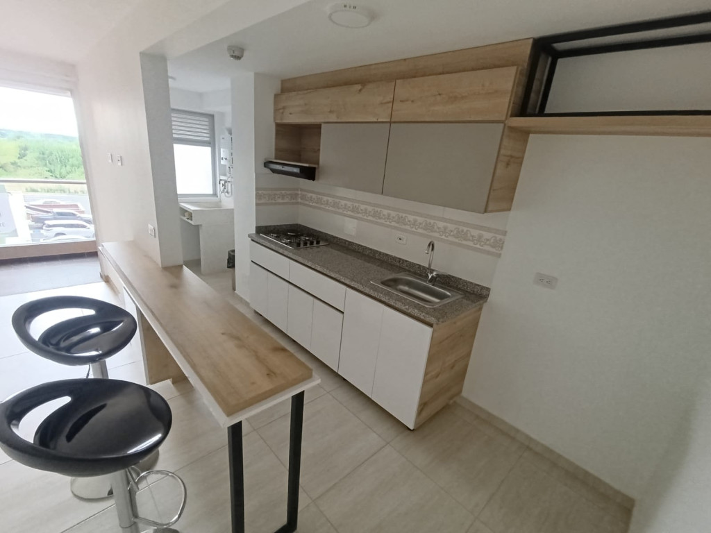 Apartamento en venta en Sector Galeria Central, Pereira · foto 4 de 23
