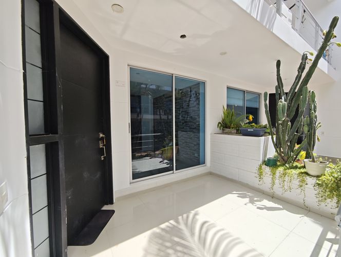 Casa de 3 alcobas en venta en Girardot, Girardot, 127 m² · foto 2 de 24