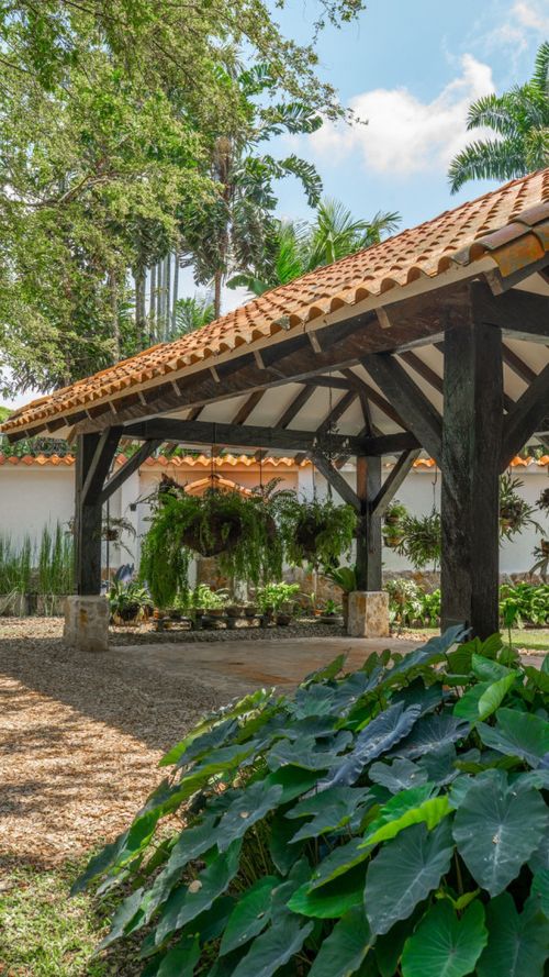 Casa de 6 alcobas en venta en La Viga, Cali, 434 m² · foto 2 de 24