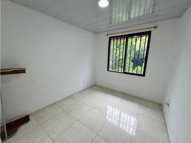 Casa de 7 alcobas en venta en Centro, Armenia, 140 m² · foto 2 de 17