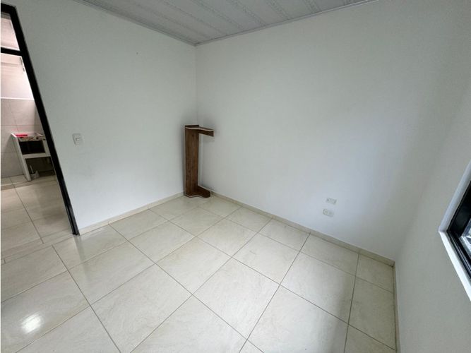 Casa de 7 alcobas en venta en Centro, Armenia, 140 m² · foto 3 de 17