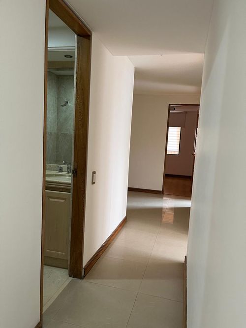 Apartamento de 3 alcobas en venta en Colina Campestre, Bogotá, 133 m² · foto 8 de 21