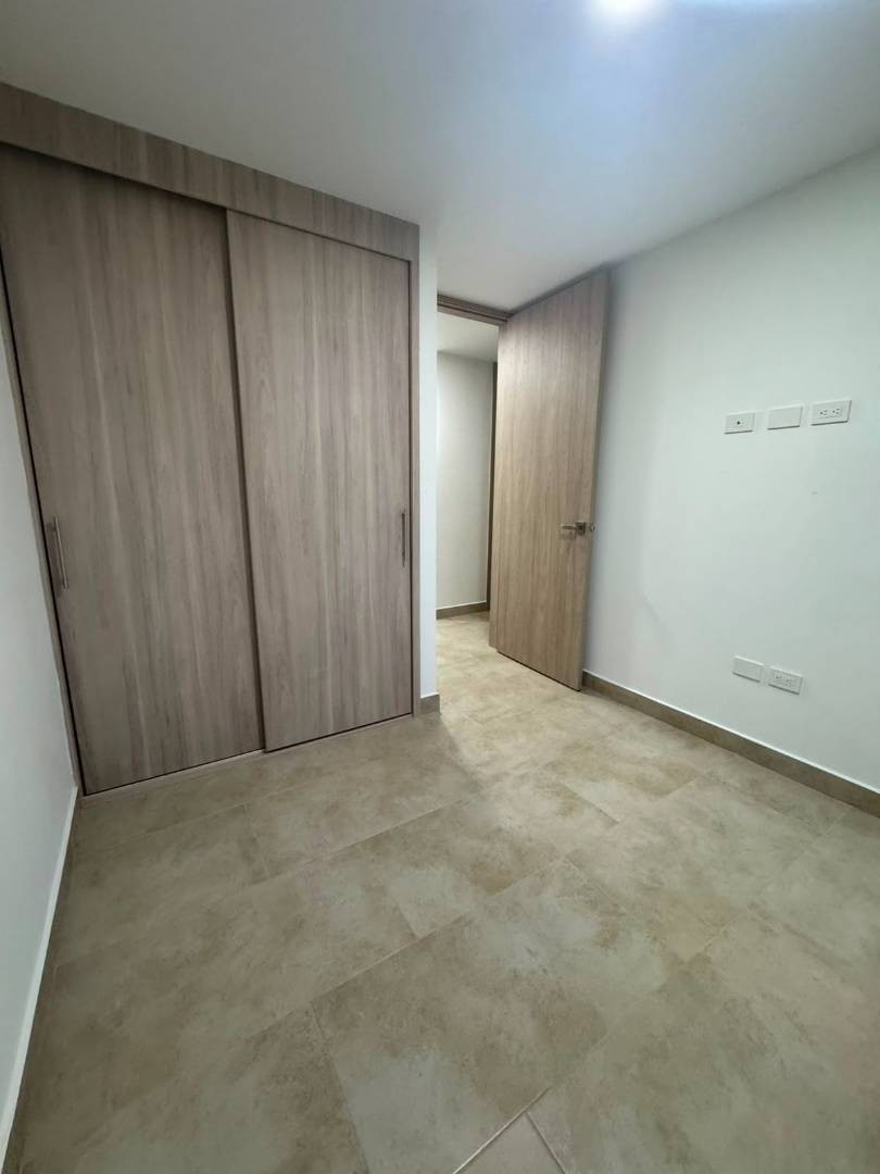 Apartamento en venta en Lagos Del Caujaral, Puerto Colombia · foto 9 de 24