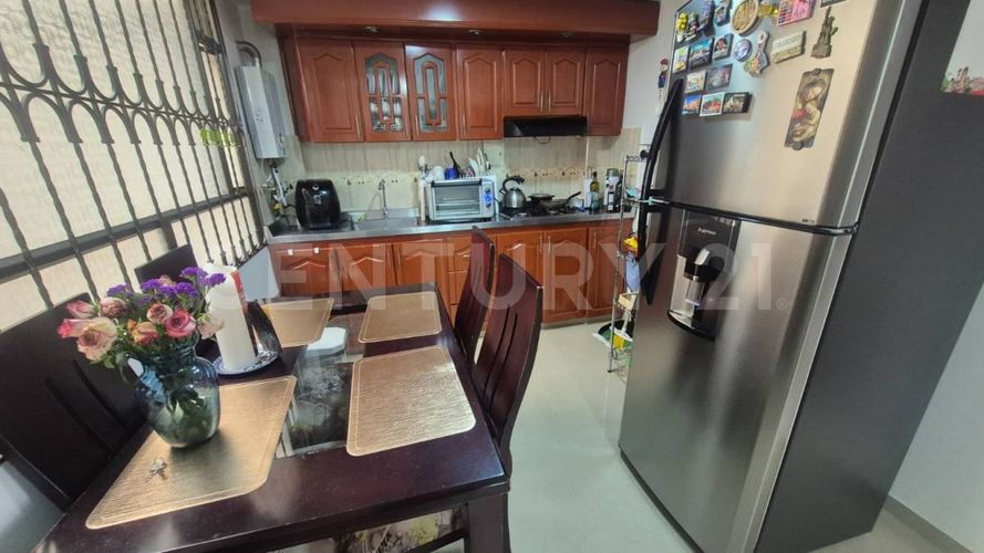 Apartamento en venta en Santa Rosita, Bogotá · foto 5 de 13