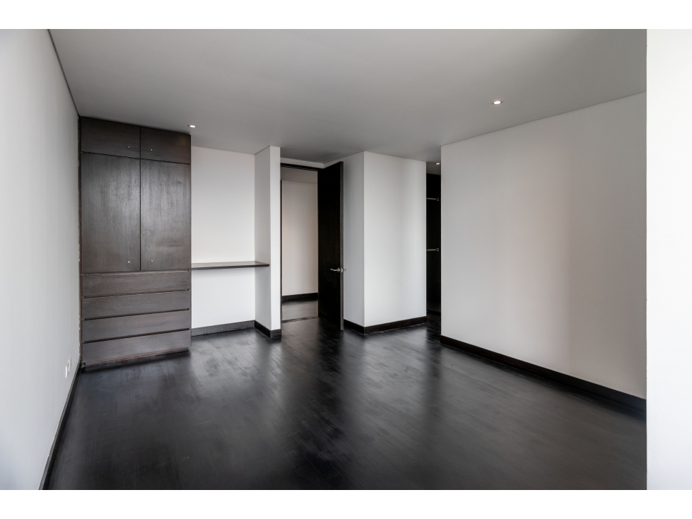 Apartamento en venta en Los Rosales, Bogotá · foto 11 de 24