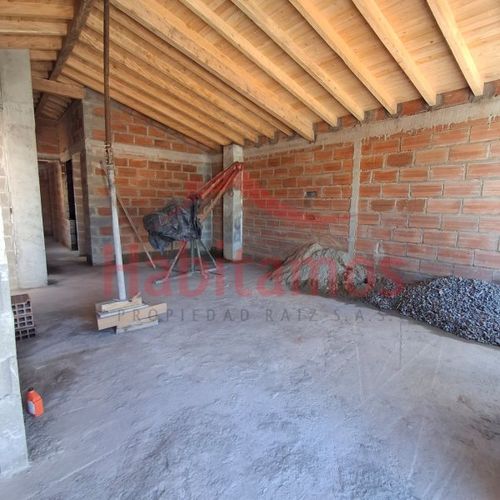 Apartamento de 3 alcobas en venta en El Carmen De Viboral, El Carmen de Viboral, 95 m² · foto 3 de 17
