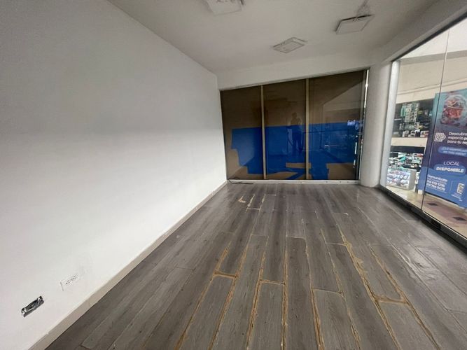 Local en arriendo en El Poblado, Medellín, 36 m² · foto 9 de 18