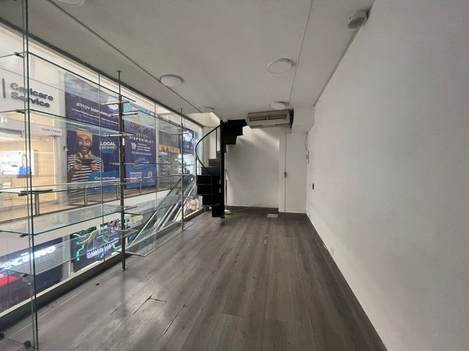 Local en arriendo en El Poblado, Medellín, 36 m² · foto 15 de 18