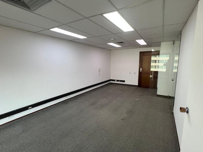 Oficina en arriendo en El Poblado, Medellín, 42 m² · foto 8 de 11