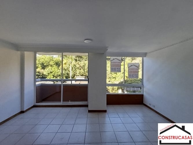 Apartamento de 2 alcobas en arriendo en Astorga, Medellín, 80 m² · foto 3 de 19