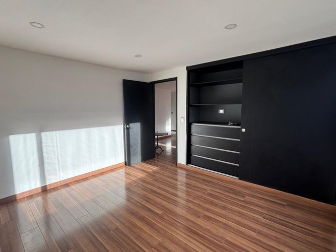 Apartamento en venta en Santa Barbara Central, Bogotá · foto 13 de 16