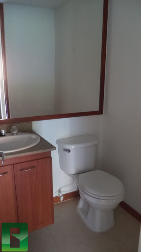 Apartamento en arriendo en El Esmeraldal, Envigado · foto 3 de 24