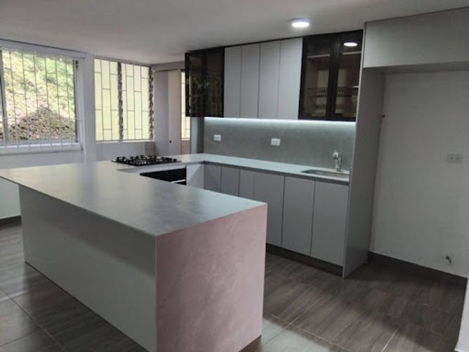 Apartamento de 4 alcobas en arriendo en Calasanz, Medellín, 104 m² · foto 2 de 22