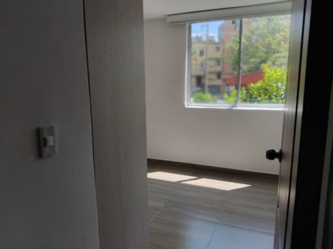 Apartamento de 4 alcobas en arriendo en Calasanz, Medellín, 104 m² · foto 13 de 22