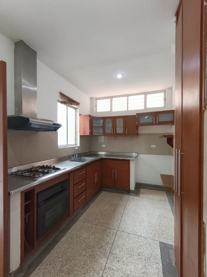 Casa en venta en Blanco, Cúcuta · foto 3 de 16