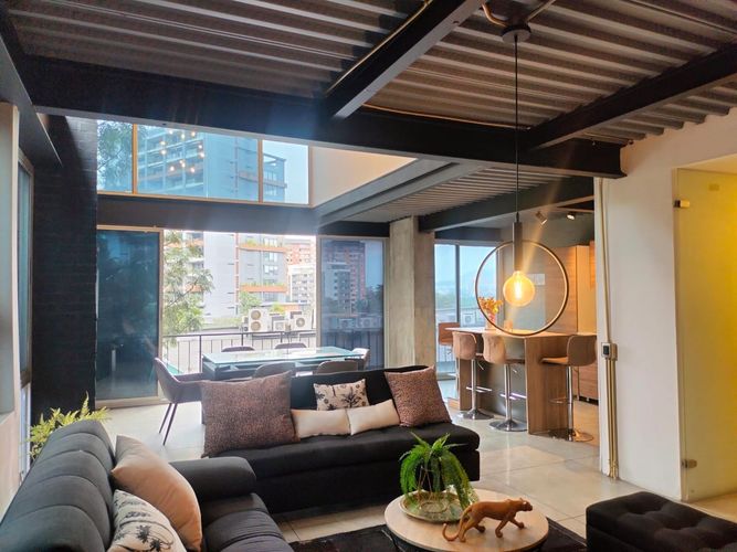 Apartamento de 2 alcobas en arriendo en Astorga, Medellín, 122 m² · foto 3 de 17